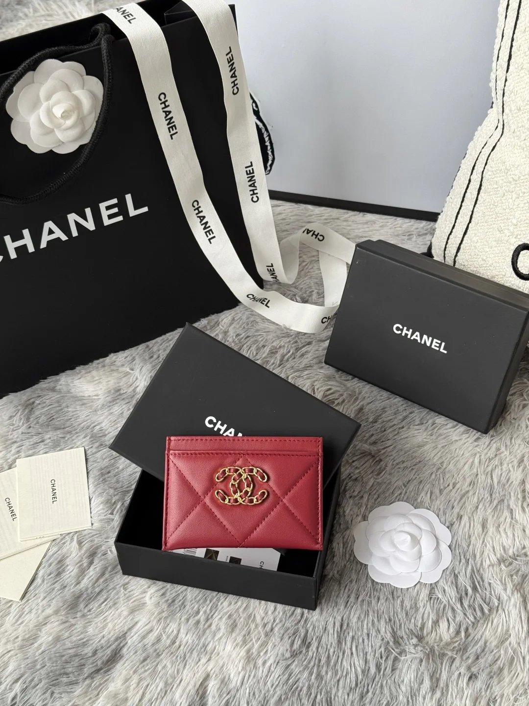 Chanel AP1167 Embroidered Argyle Cardholder - Detail view 1