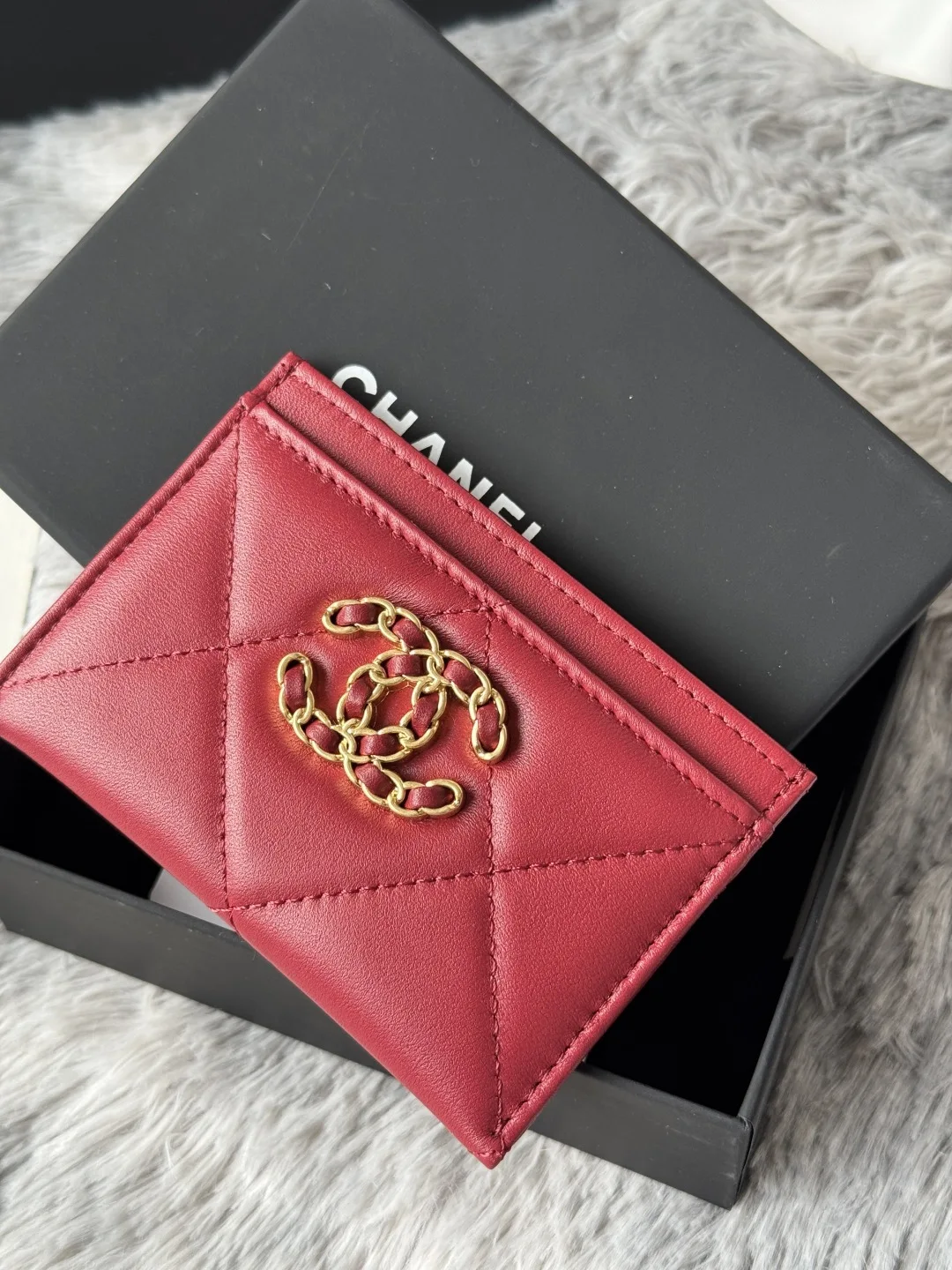 Chanel AP1167 Embroidered Argyle Cardholder - Detail view 6