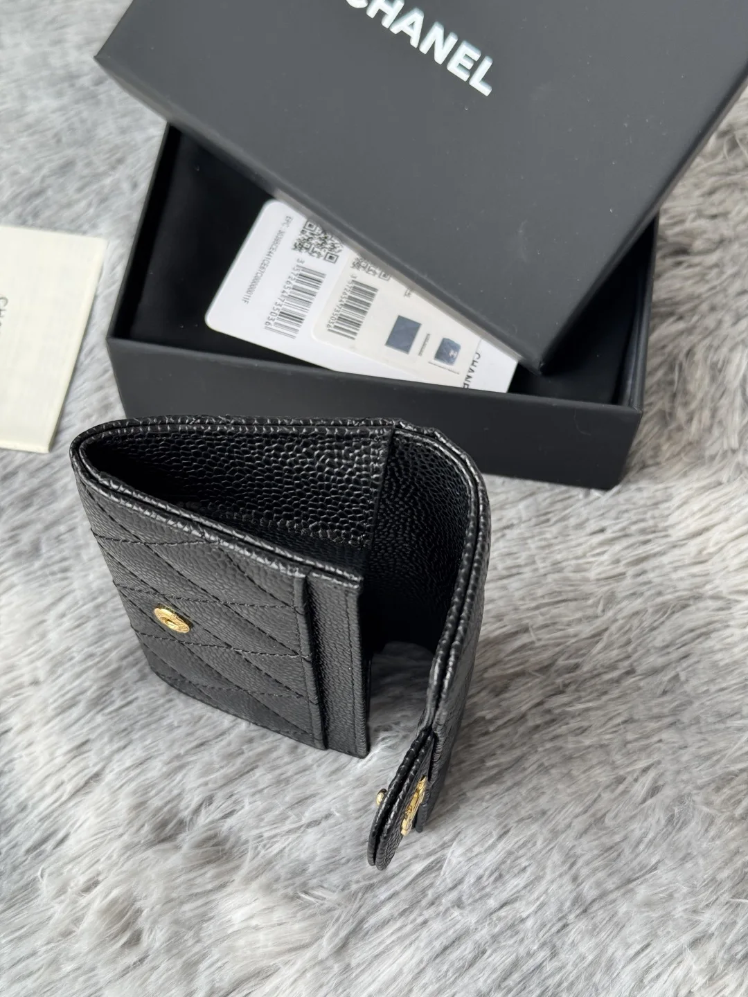 Chanel AP80799 Sheepskin Caviar Small Ball Pattern CF Card Holder - Detail view 9