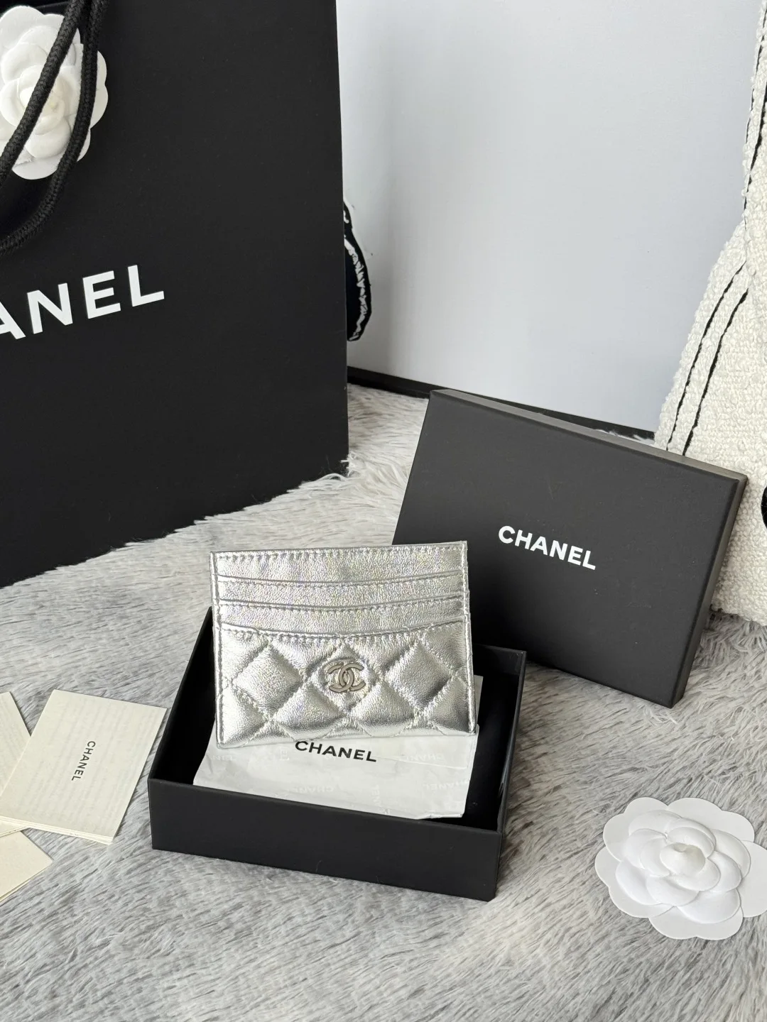 Chanel AP4472 2025 calfskin card holder - Detail view 1