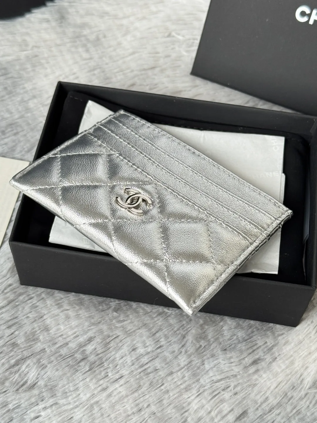 Chanel AP4472 2025 calfskin card holder - Detail view 5