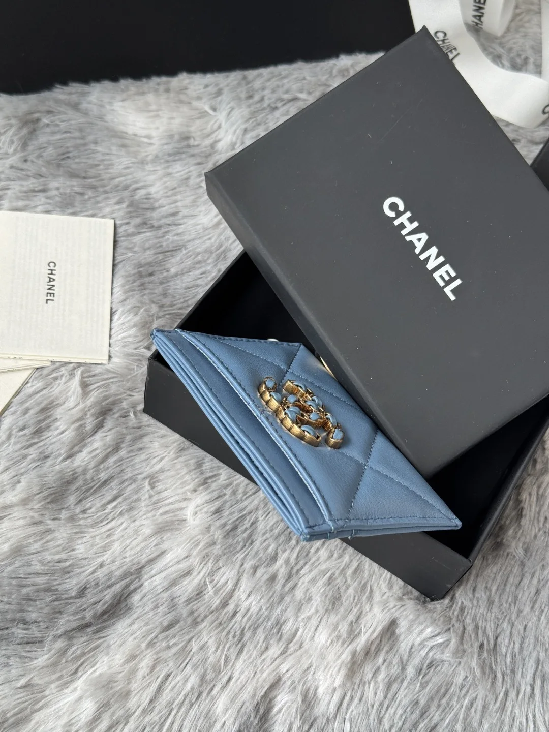 Chanel AP1167 Embroidered Argyle Cardholder - Detail view 4