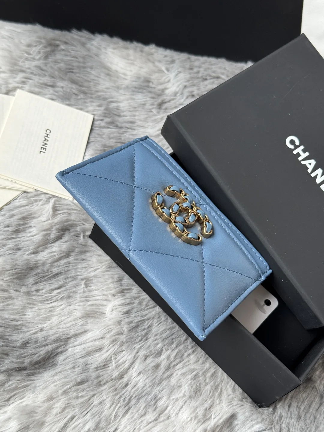 Chanel AP1167 Embroidered Argyle Cardholder - Detail view 5