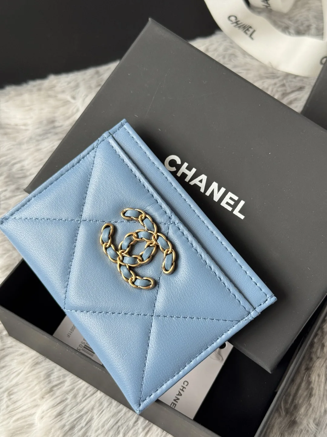 Chanel AP1167 Embroidered Argyle Cardholder - Detail view 6