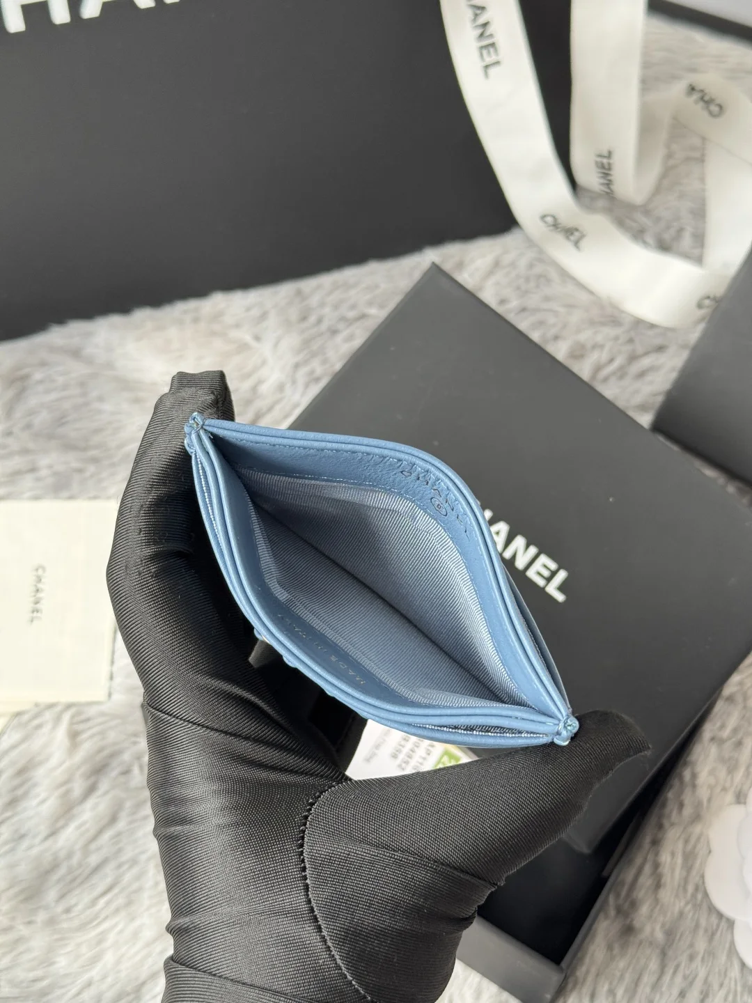 Chanel AP1167 Embroidered Argyle Cardholder - Detail view 7
