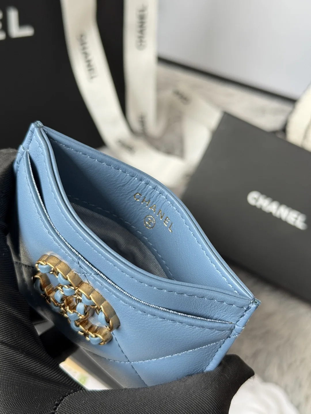 Chanel AP1167 Embroidered Argyle Cardholder - Detail view 8