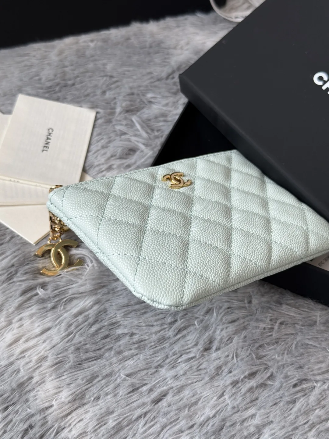 Chanel A50168 Zipped Pendant Coin Purse Card Holder - Detail view 5