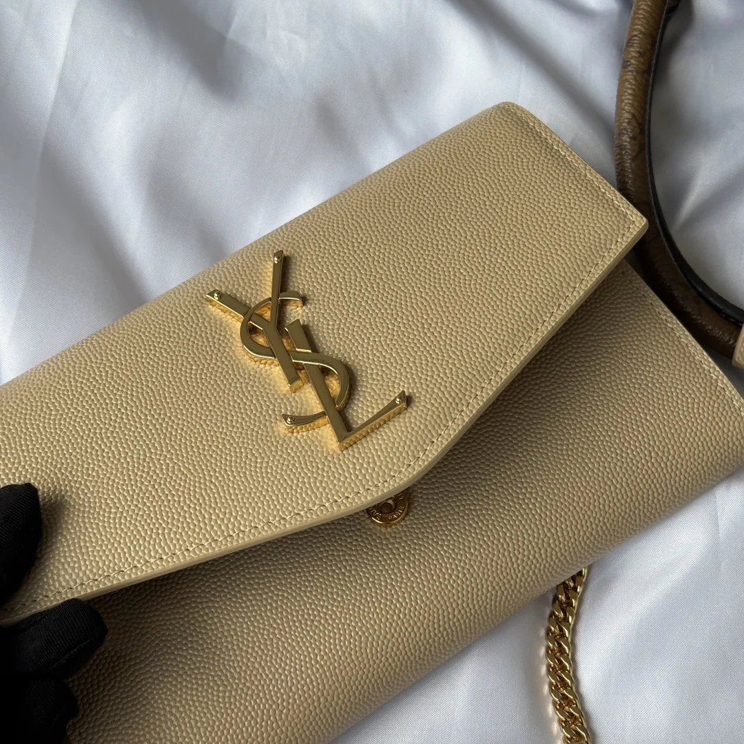 SAINT LAURENT 607788 Uptown Mini Envelope Bag Clutch - Detail view 9