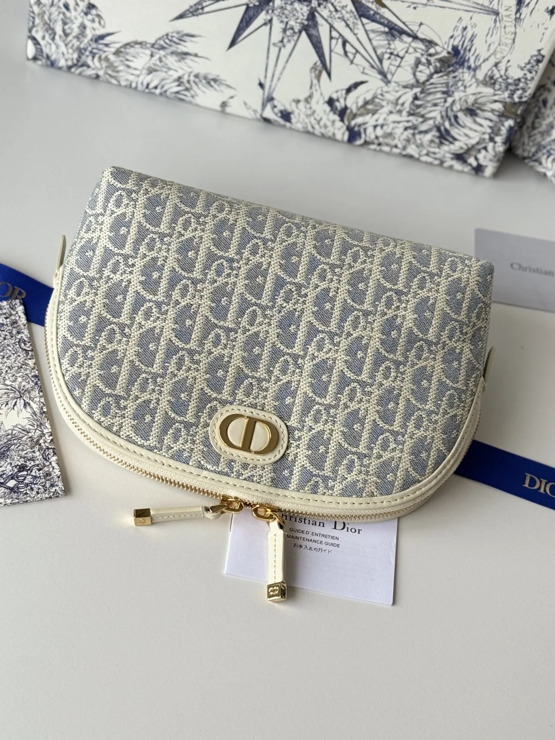 Dior S2123 ctzq_m928 Cosmetic Pouch Clutch - Detail view 3