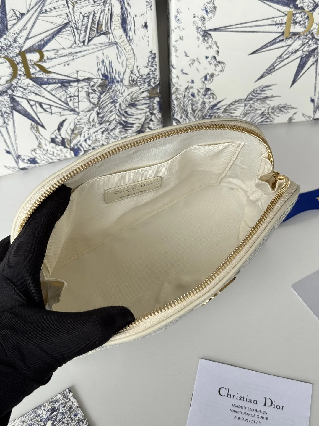 Dior S2123 ctzq_m928 Cosmetic Pouch Clutch - Detail view 8