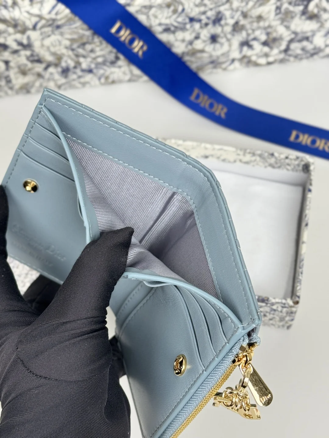 Dior S6037UBHZ_M928 Caro Dahlia Lambskin Card Holder Wallet - Detail view 8