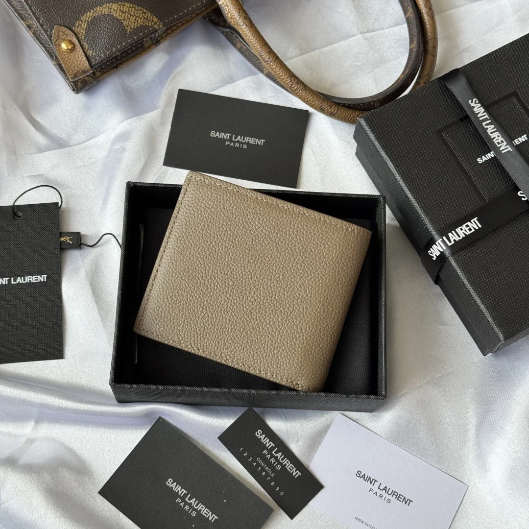 SAINT LAURENT 607727 2025 Fall Winter New Monogram Bifold Wallet Card Holder - Detail view 2