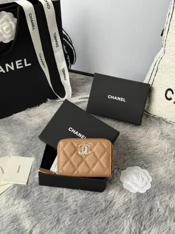 AP3045 22k embossed logo large double C card holder