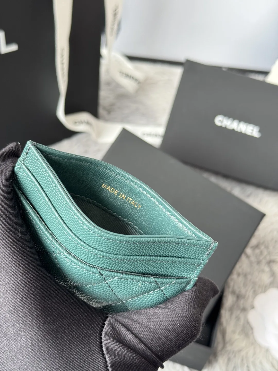 Chanel 84431 New Le Boy Cardholder - Detail view 9
