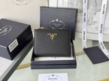 1ML050 Saffiano Leather Bifold Wallet