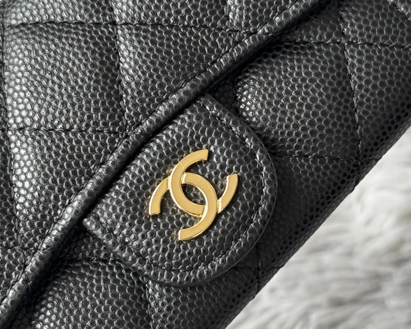Chanel AP80799 Sheepskin Caviar Small Ball Pattern CF Card Holder - Detail view 6