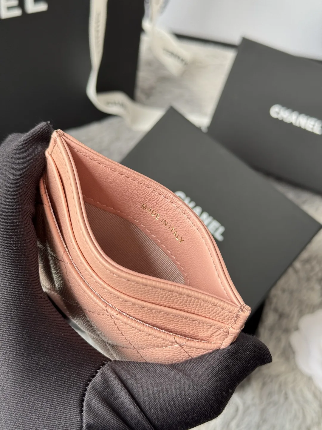 Chanel 84431 New Le Boy Cardholder - Detail view 9