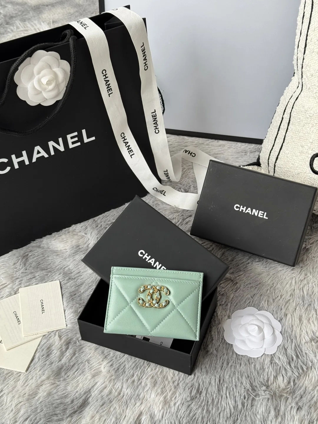 Chanel AP1167 Embroidered Argyle Cardholder - Detail view 1