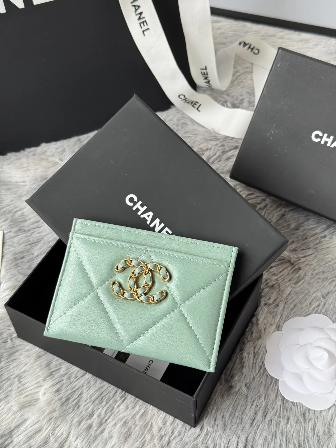 Chanel AP1167 Embroidered Argyle Cardholder - Detail view 2