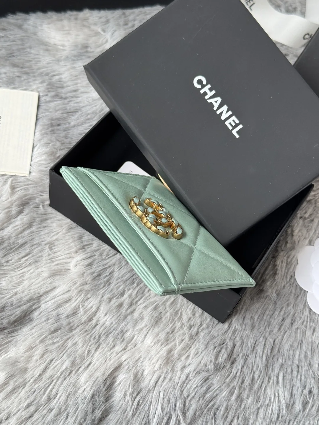 Chanel AP1167 Embroidered Argyle Cardholder - Detail view 4
