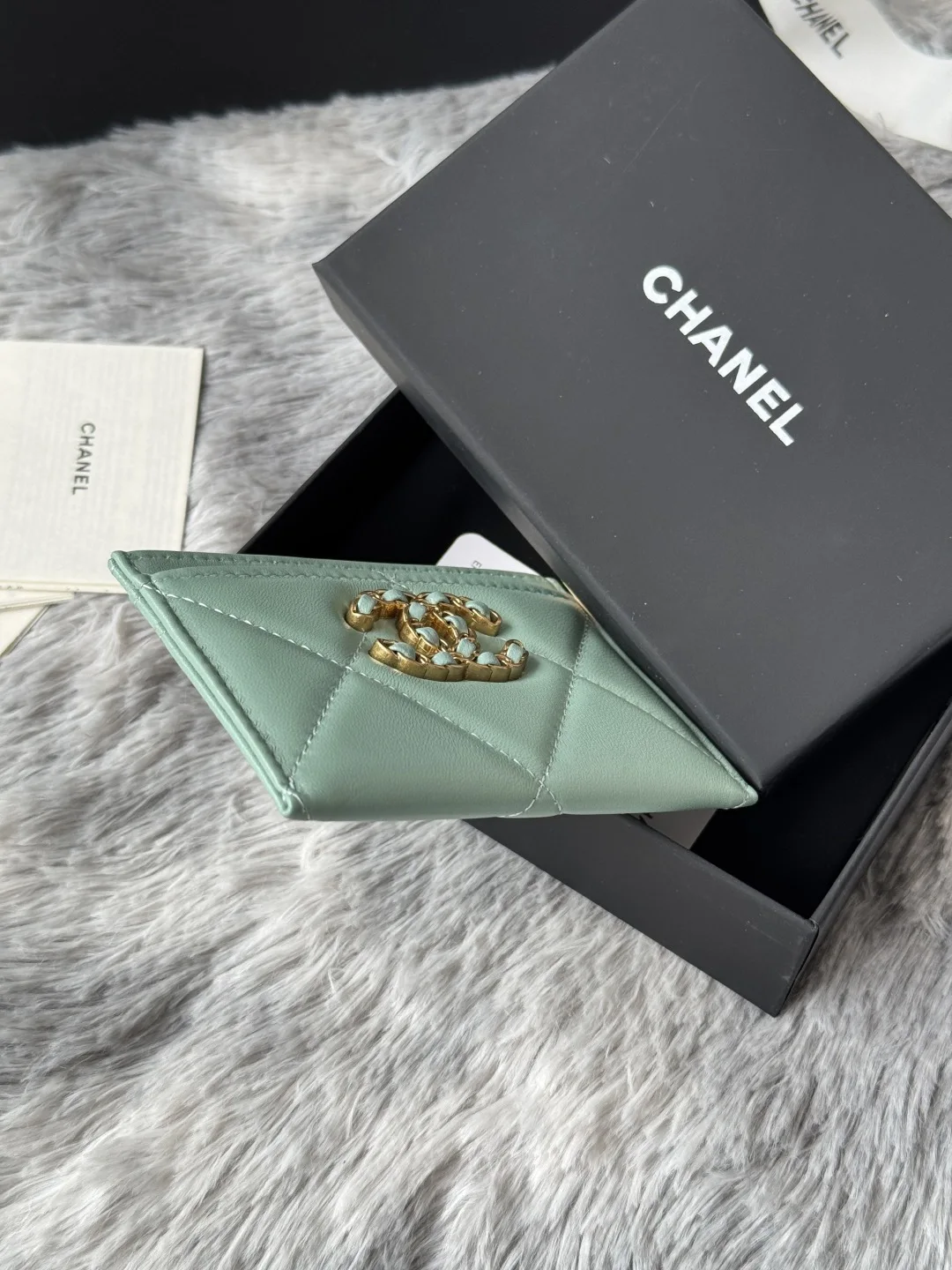 Chanel AP1167 Embroidered Argyle Cardholder - Detail view 5