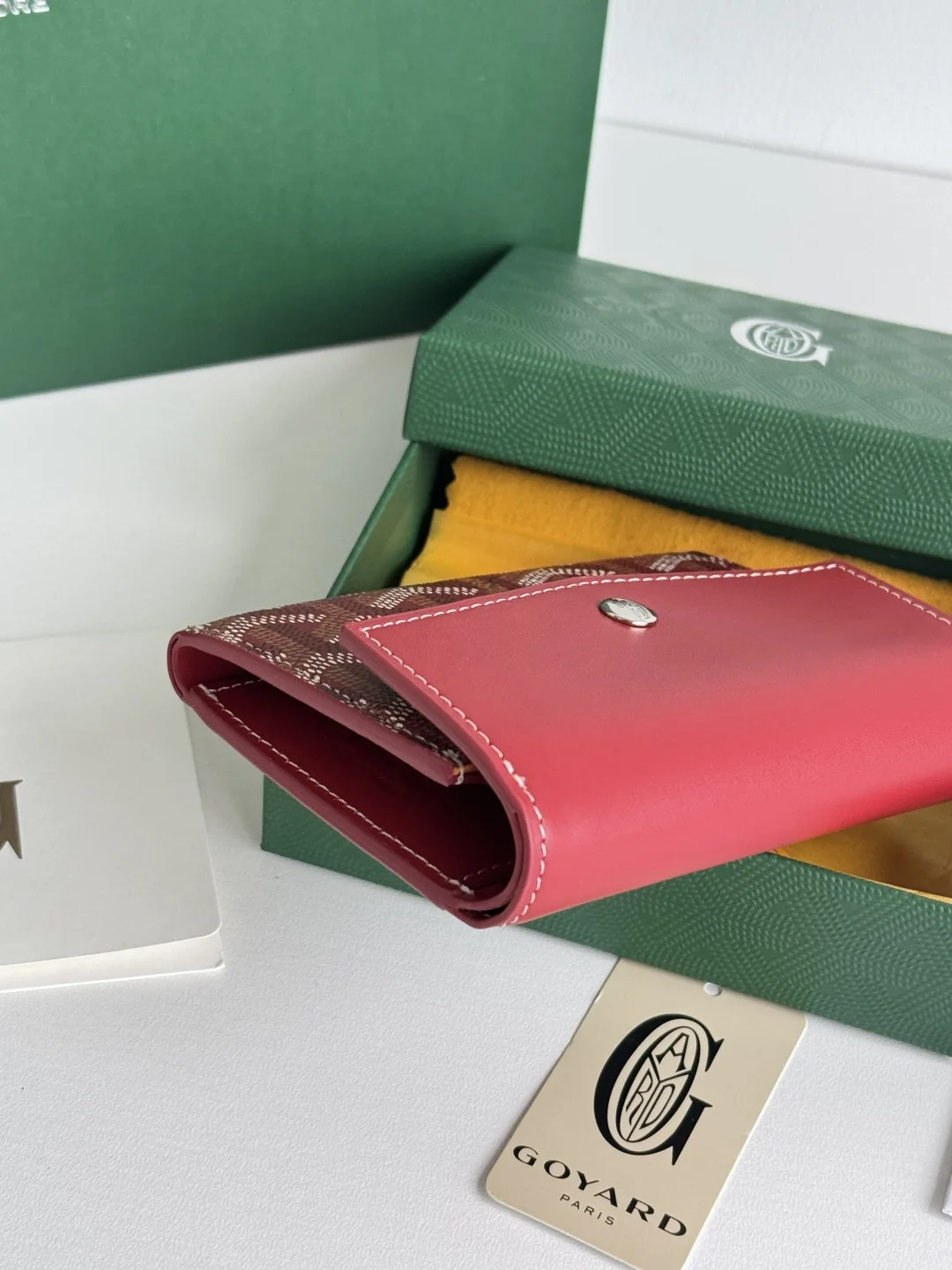 Goyard 3319 Saint-Gabriel Envelope Trifold Wallet - Detail view 4