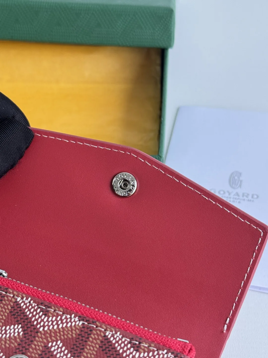 Goyard 3319 Saint-Gabriel Envelope Trifold Wallet - Detail view 10