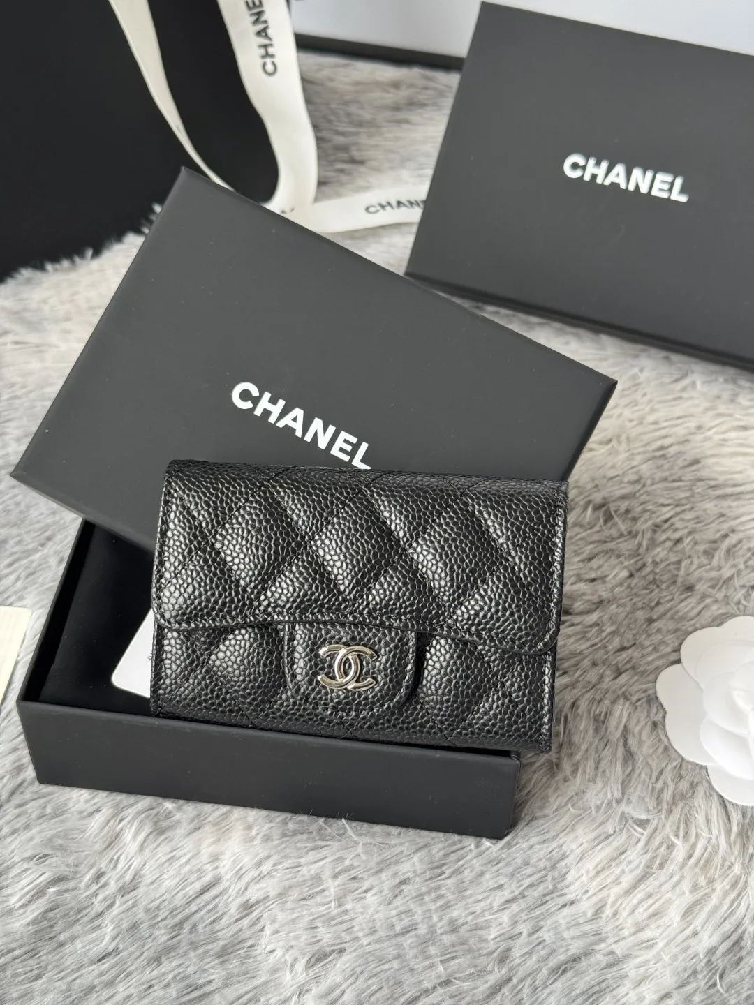 Chanel AP80799 Sheepskin Caviar Small Ball Pattern CF Card Holder - Detail view 2