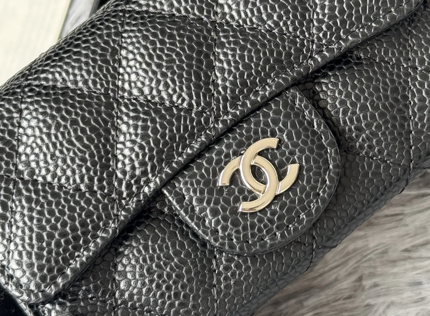 Chanel AP80799 Sheepskin Caviar Small Ball Pattern CF Card Holder - Detail view 5