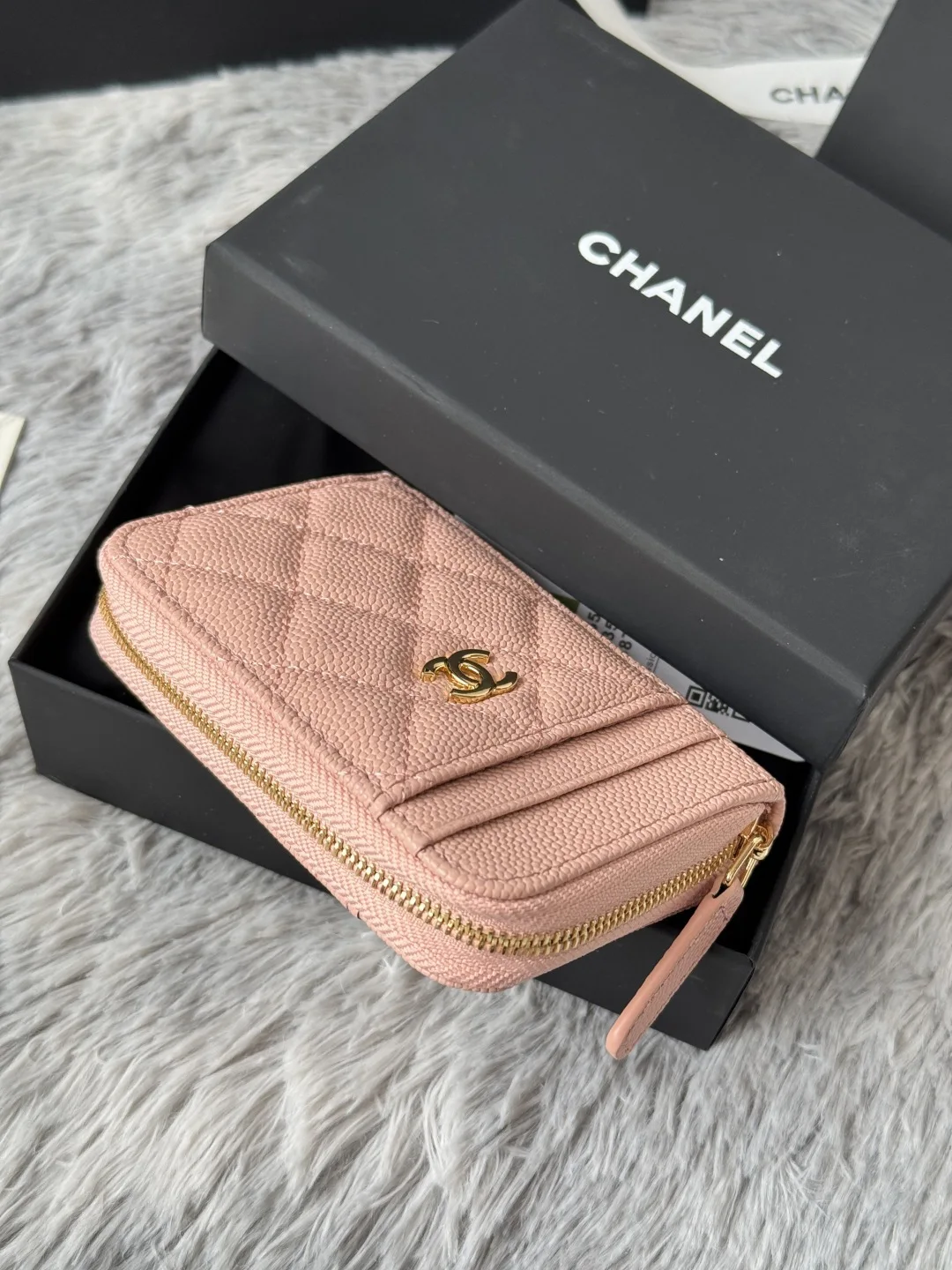 Chanel AP1650 Small Zip Pouch Laka Pouch - Detail view 4