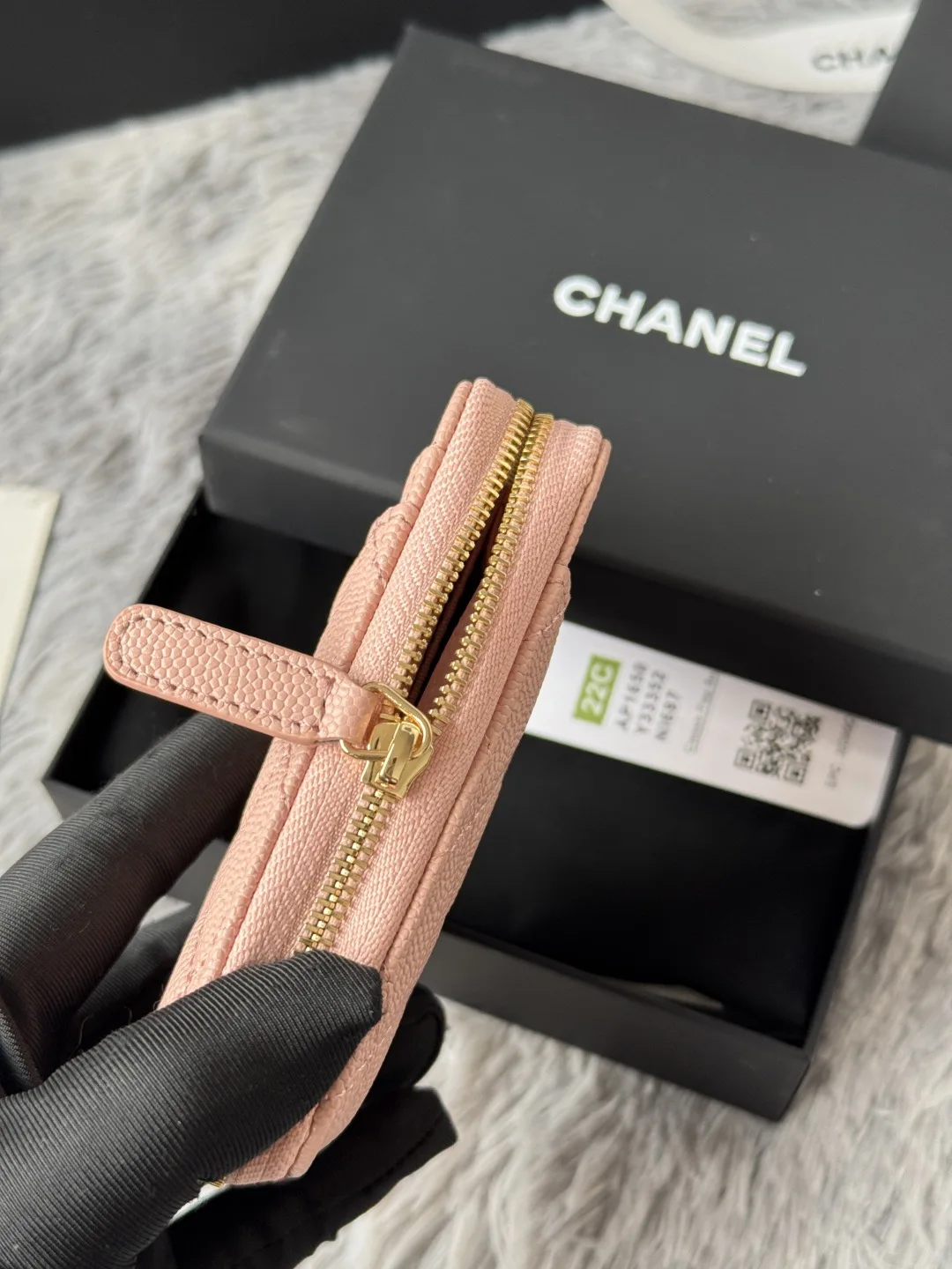 Chanel AP1650 Small Zip Pouch Laka Pouch - Detail view 7