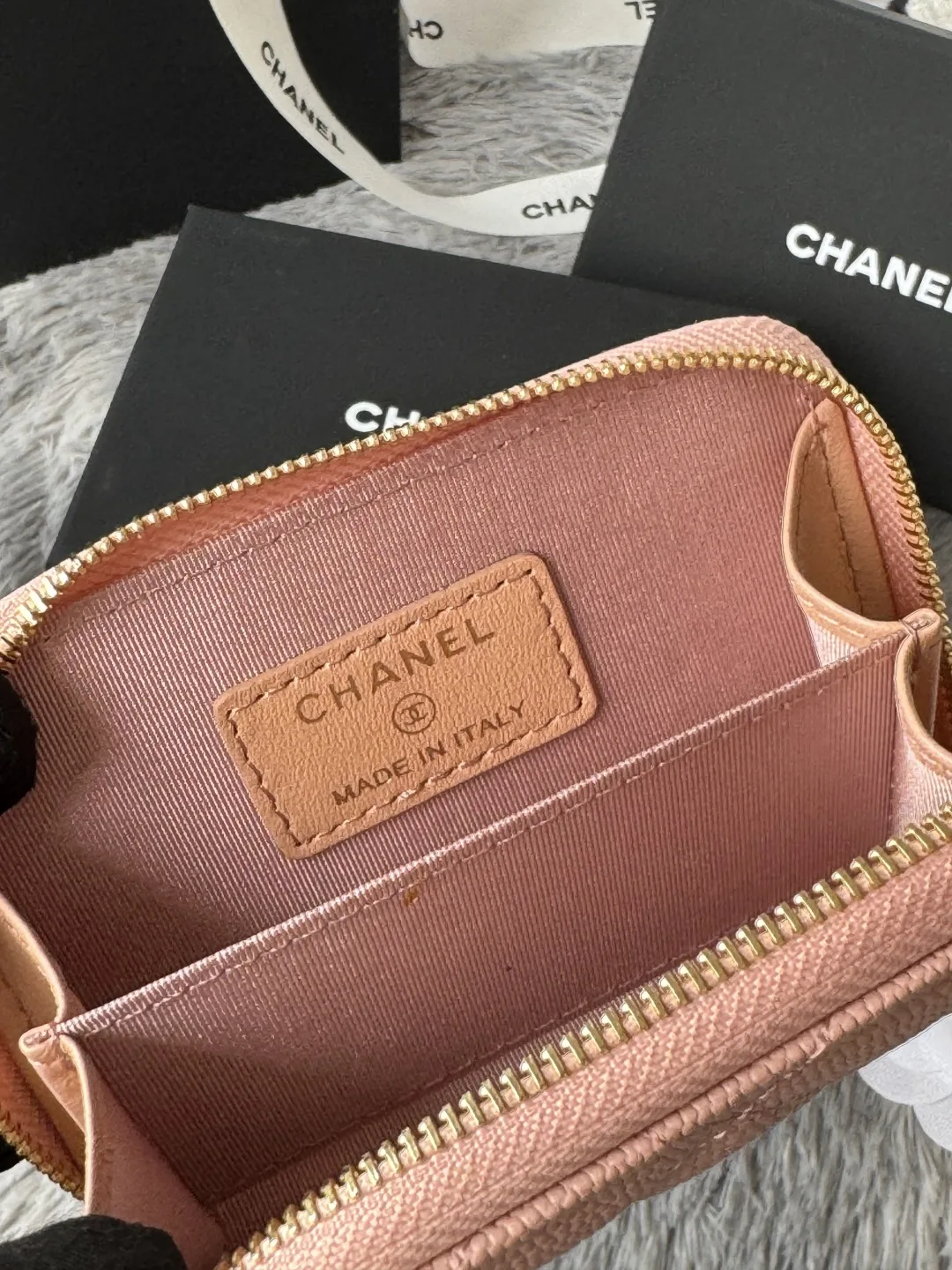 Chanel AP1650 Small Zip Pouch Laka Pouch - Detail view 9