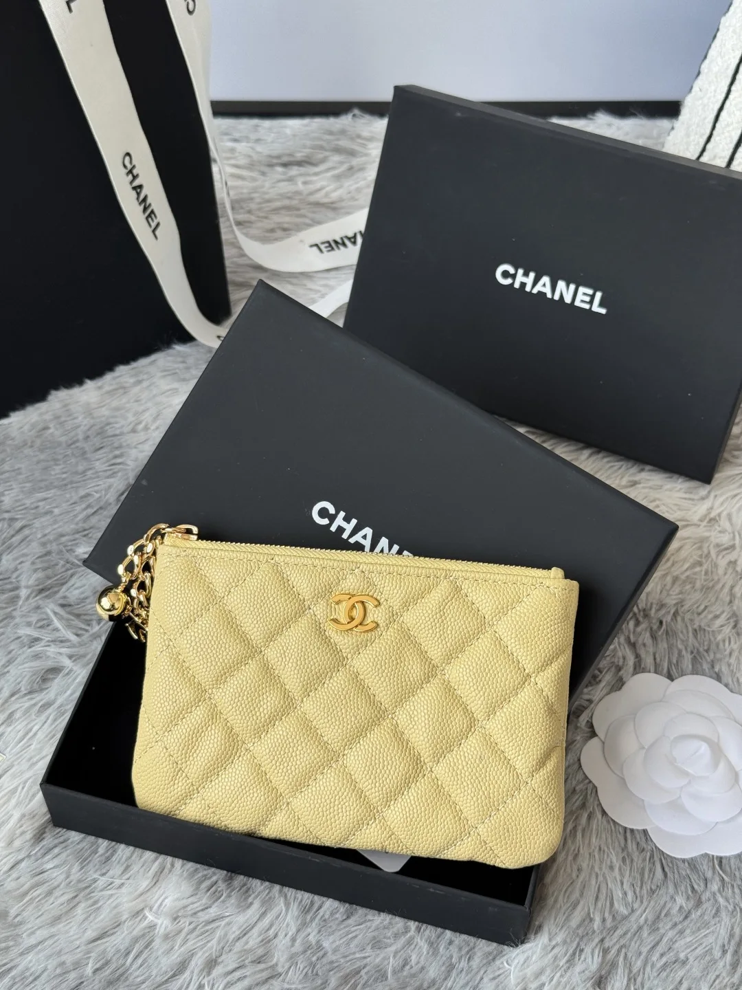 Chanel A50168 Zipped Pendant Coin Purse Card Holder - Detail view 2