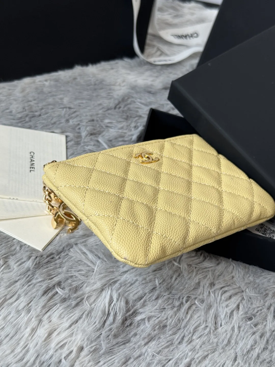 Chanel A50168 Zipped Pendant Coin Purse Card Holder - Detail view 5