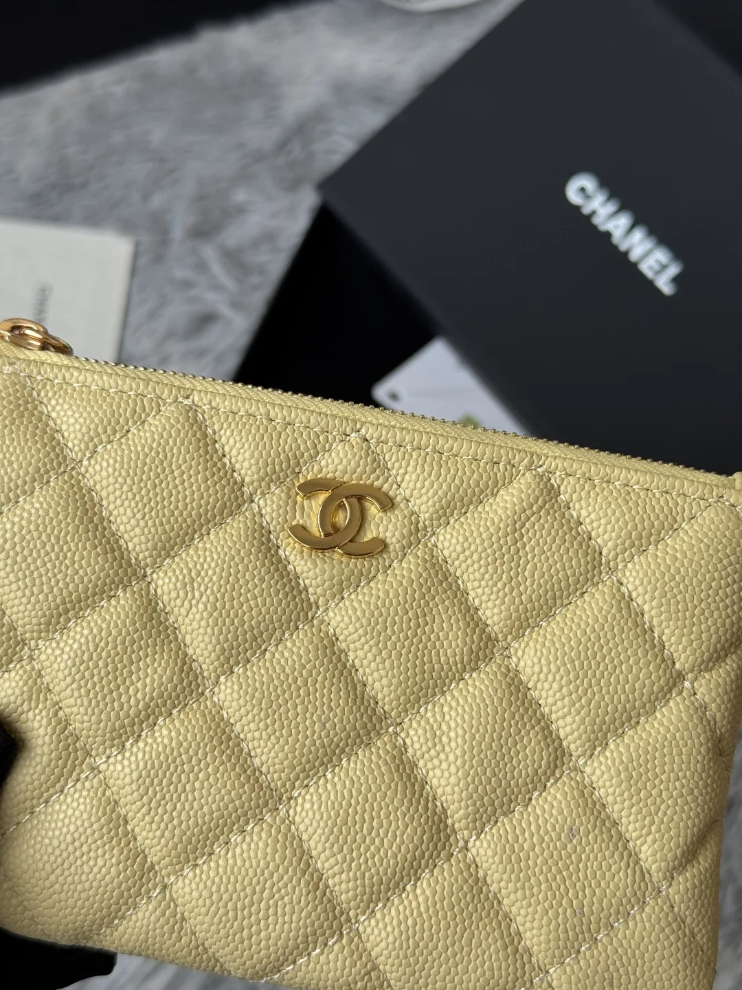 Chanel A50168 Zipped Pendant Coin Purse Card Holder - Detail view 6