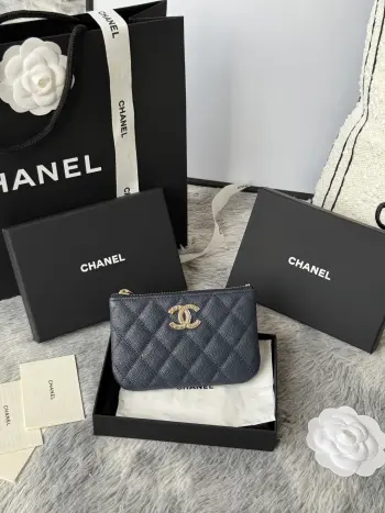 AP3049 22k Embossed Logo Double C Cardholder