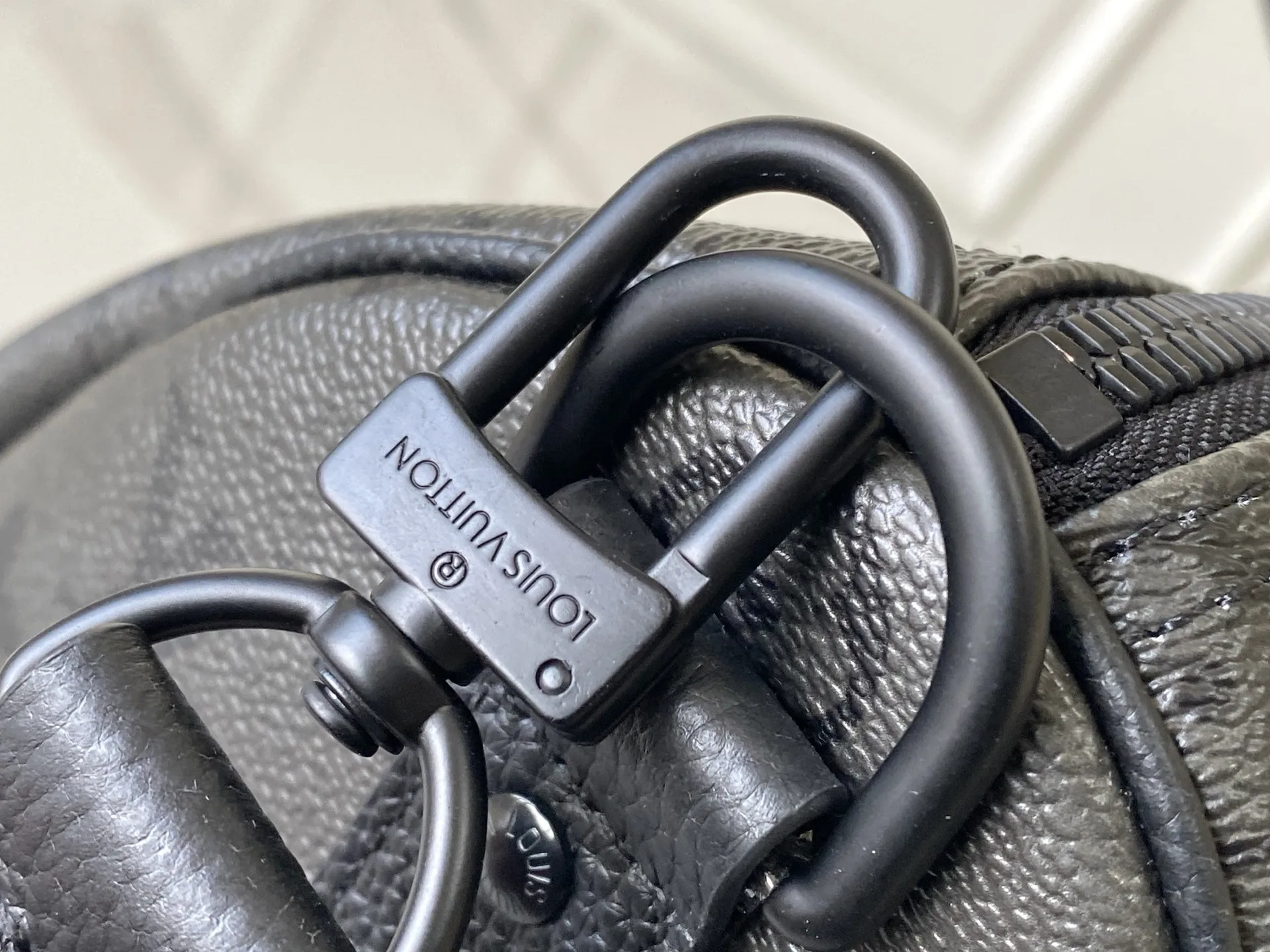 Louis Vuitton M28403 Black Gray Keepall Bandouliere 45 Travel Bag - Detail view 5