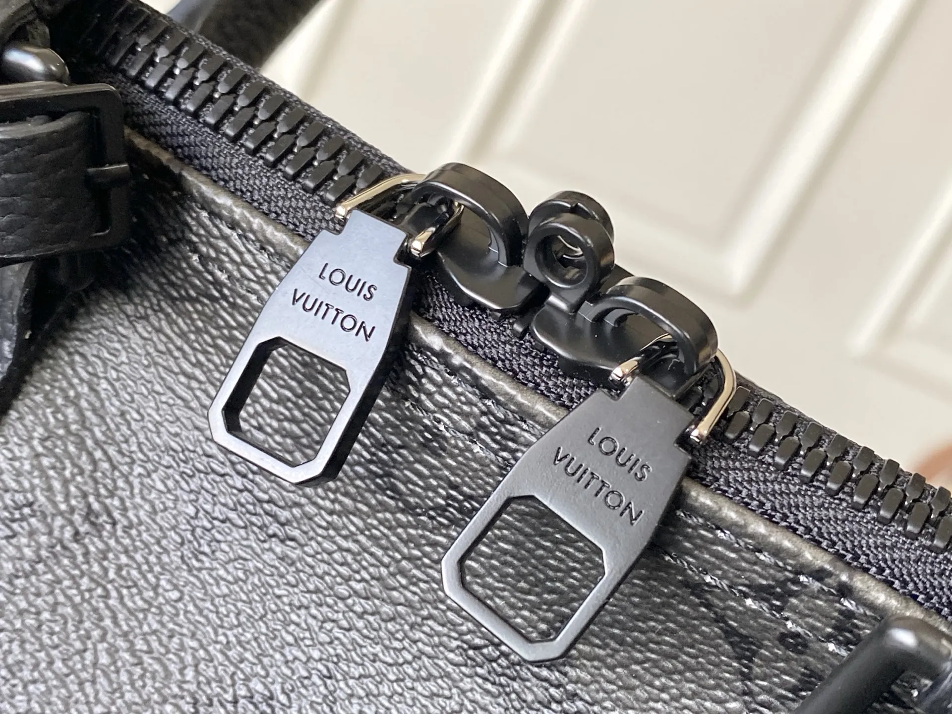 Louis Vuitton M28403 Black Gray Keepall Bandouliere 45 Travel Bag - Detail view 7
