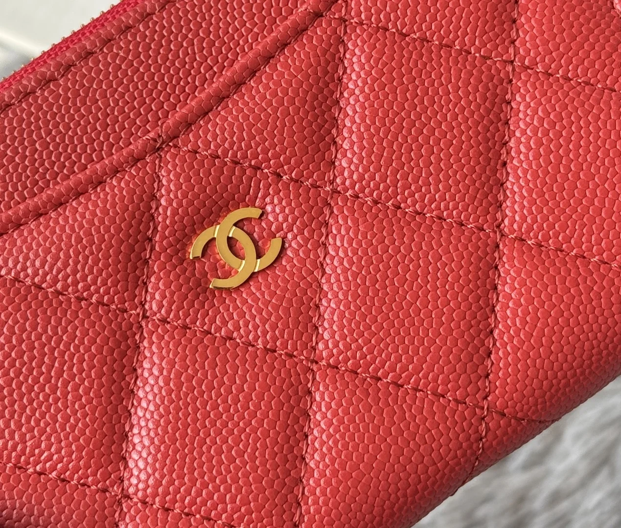 Chanel A3179 2024 7-shaped single pull card holder - Detail view 6
