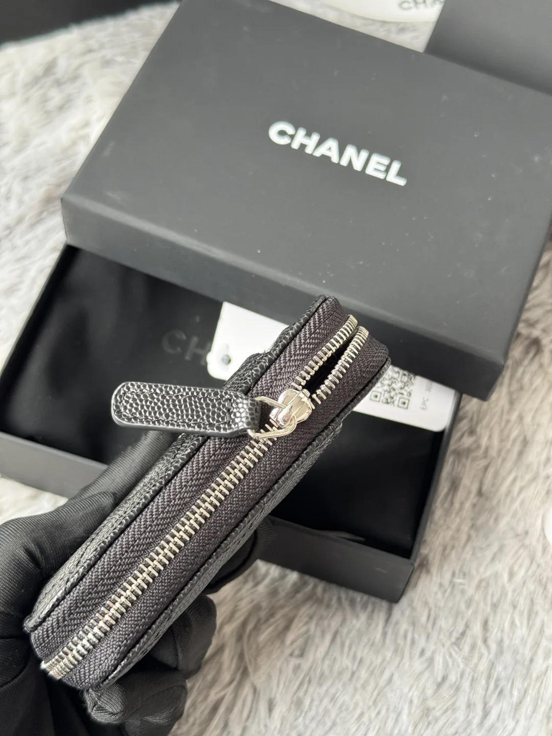 Chanel AP1650 Small Zip Pouch Laka Pouch - Detail view 7