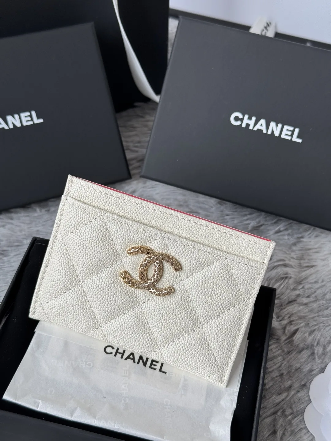 Chanel AP3188 Ball Pattern Hollow Card Holder - Detail view 2