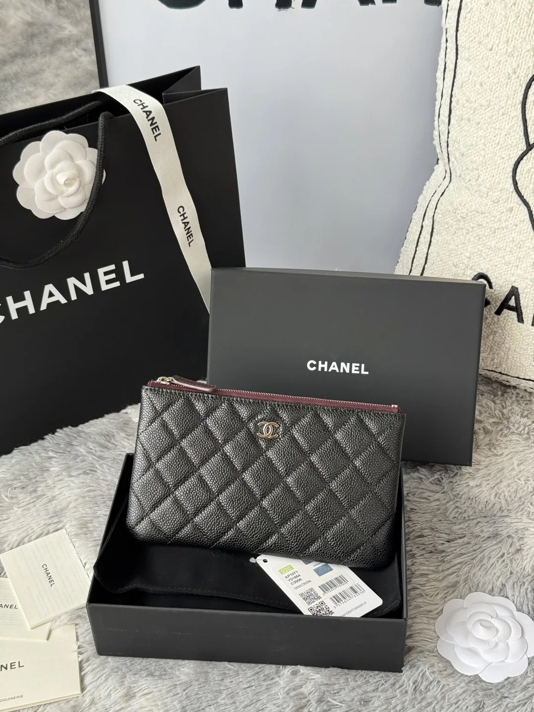 Chanel AP1071 New Ball Grain Diamond Pattern Coin Purse Clutch - Detail view 1
