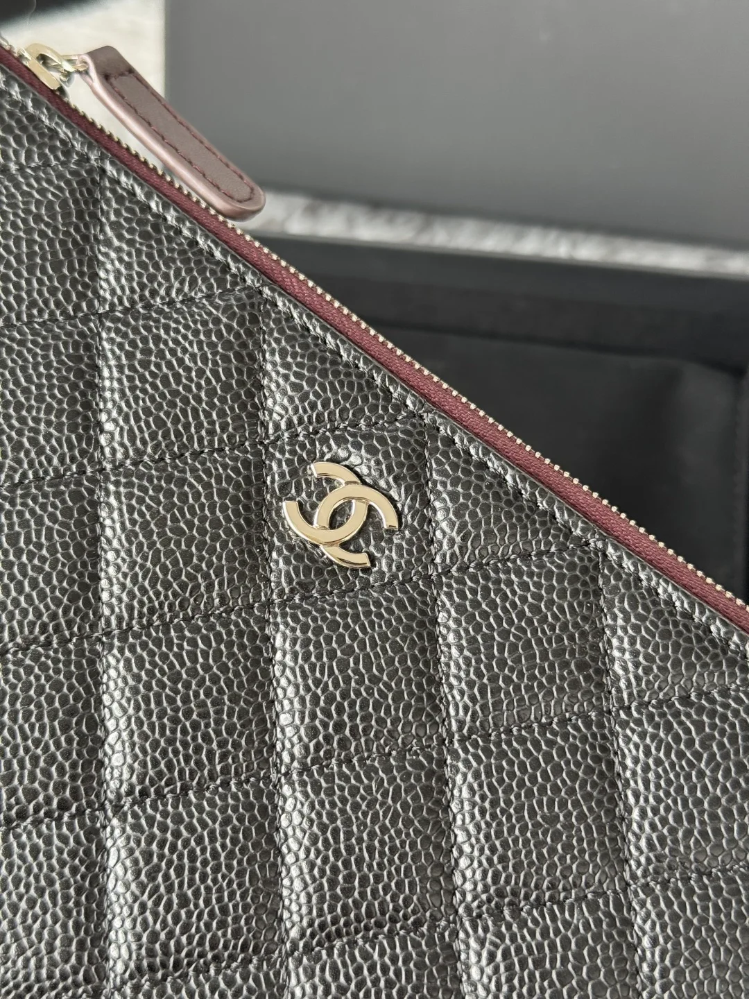 Chanel AP1071 New Ball Grain Diamond Pattern Coin Purse Clutch - Detail view 6