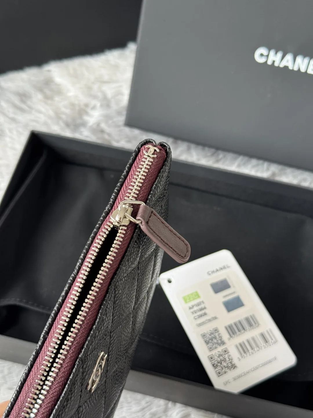 Chanel AP1071 New Ball Grain Diamond Pattern Coin Purse Clutch - Detail view 7