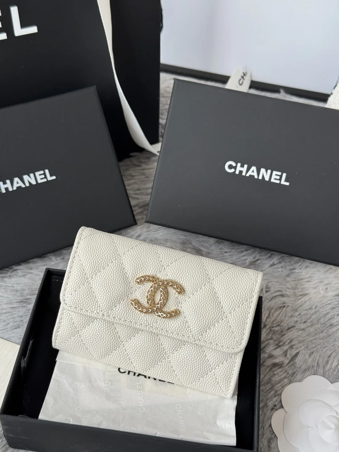 Chanel AP3187 Caviar Cardholder Coin Purse - Detail view 2