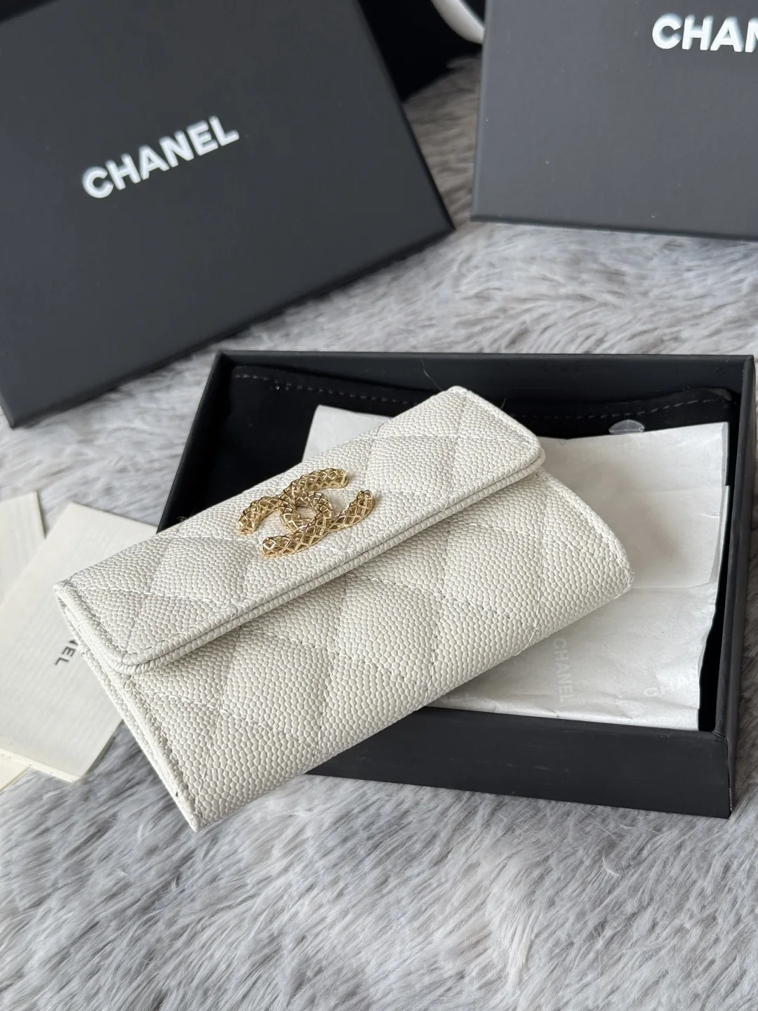 Chanel AP3187 Caviar Cardholder Coin Purse - Detail view 4