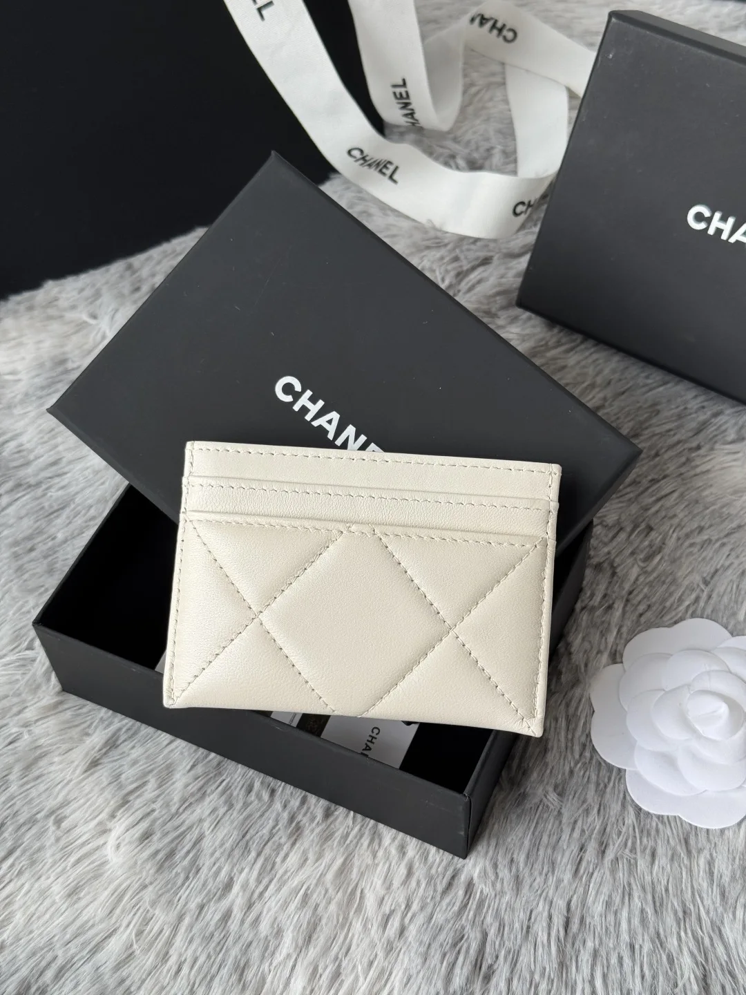 Chanel AP1167 Embroidered Argyle Cardholder - Detail view 3