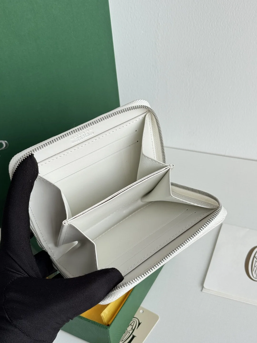 Goyard 3305 MATIGNON MINI ZIP CARD HOLDER - Detail view 7
