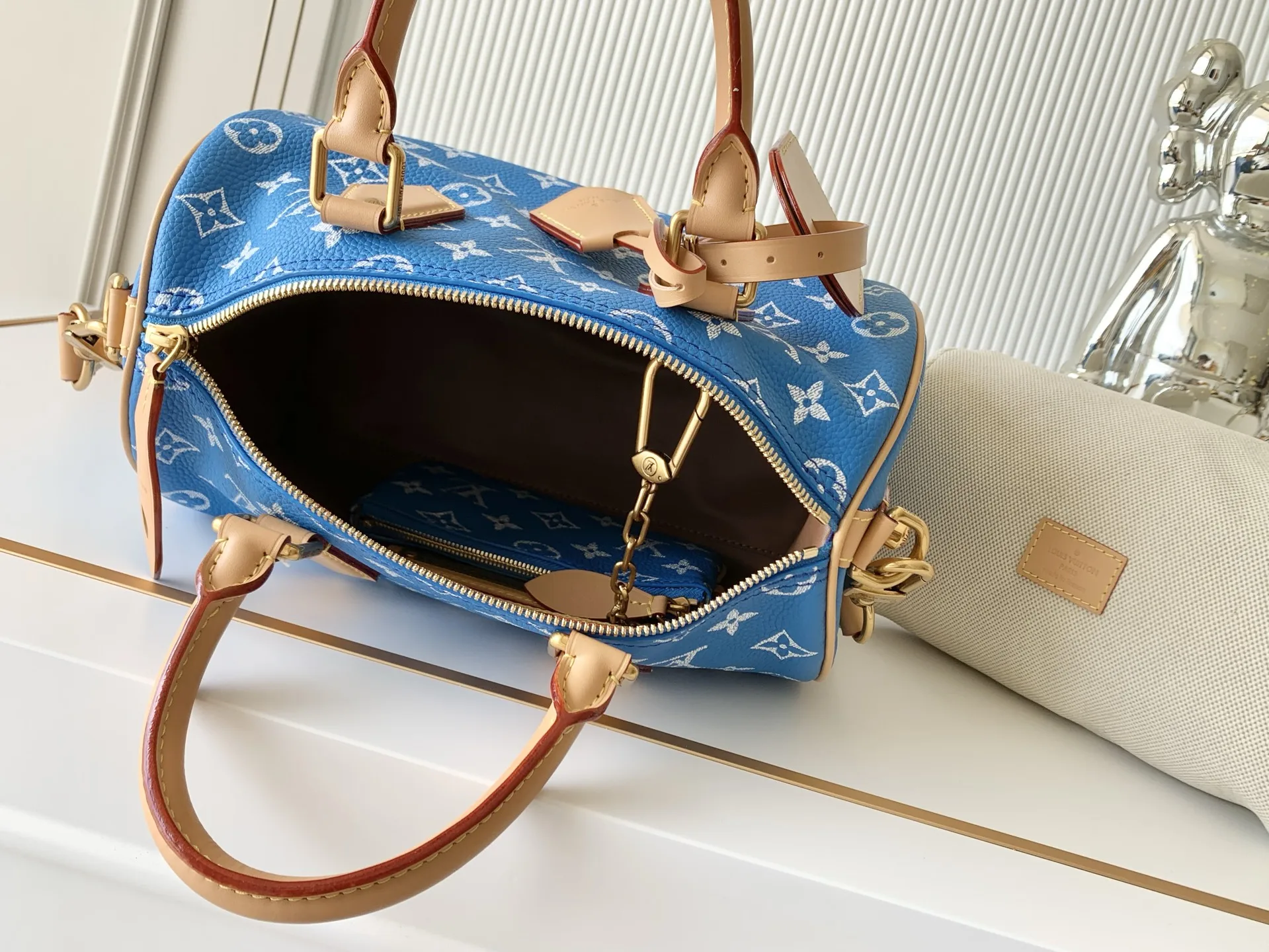 Louis Vuitton M24424 Blue Speedy P9 Bandouliere 25 Bag - Detail view 9
