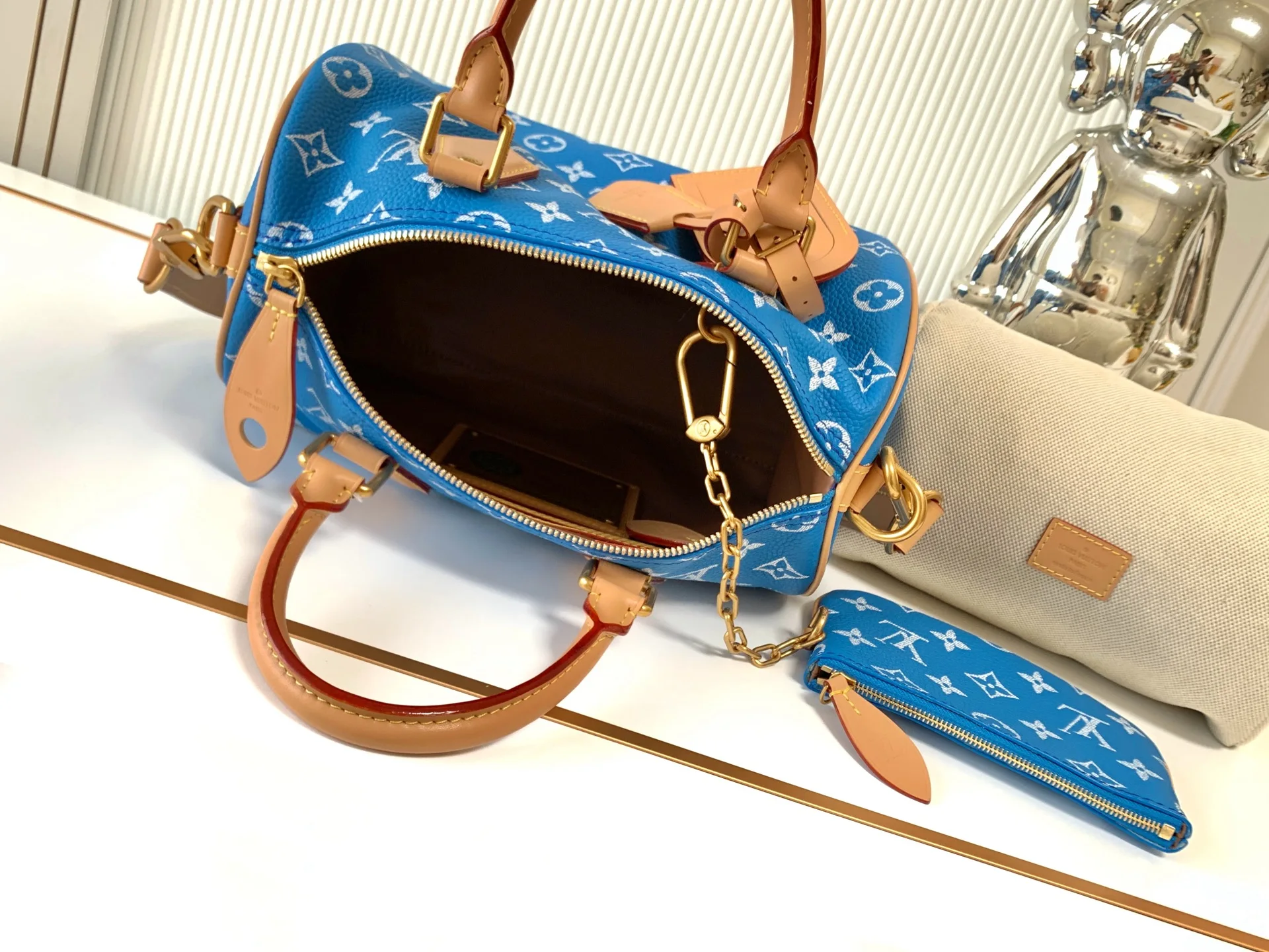 Louis Vuitton M24424 Blue Speedy P9 Bandouliere 25 Bag - Detail view 11